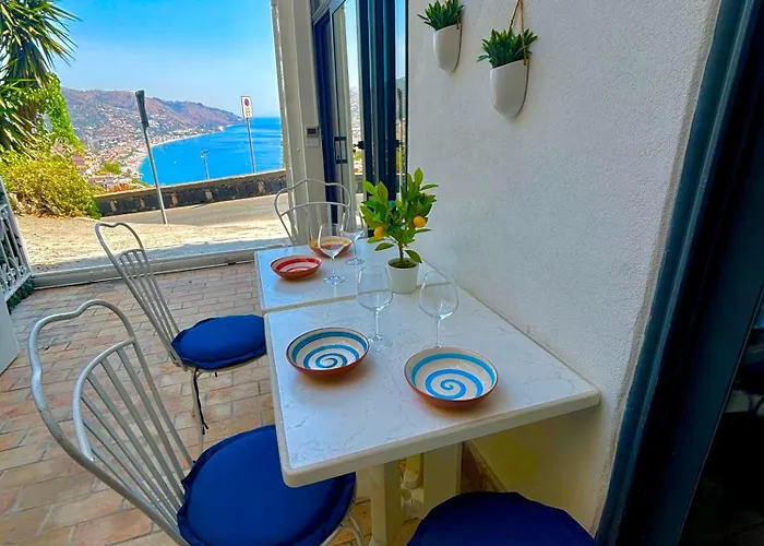 Court View Suites Taormina