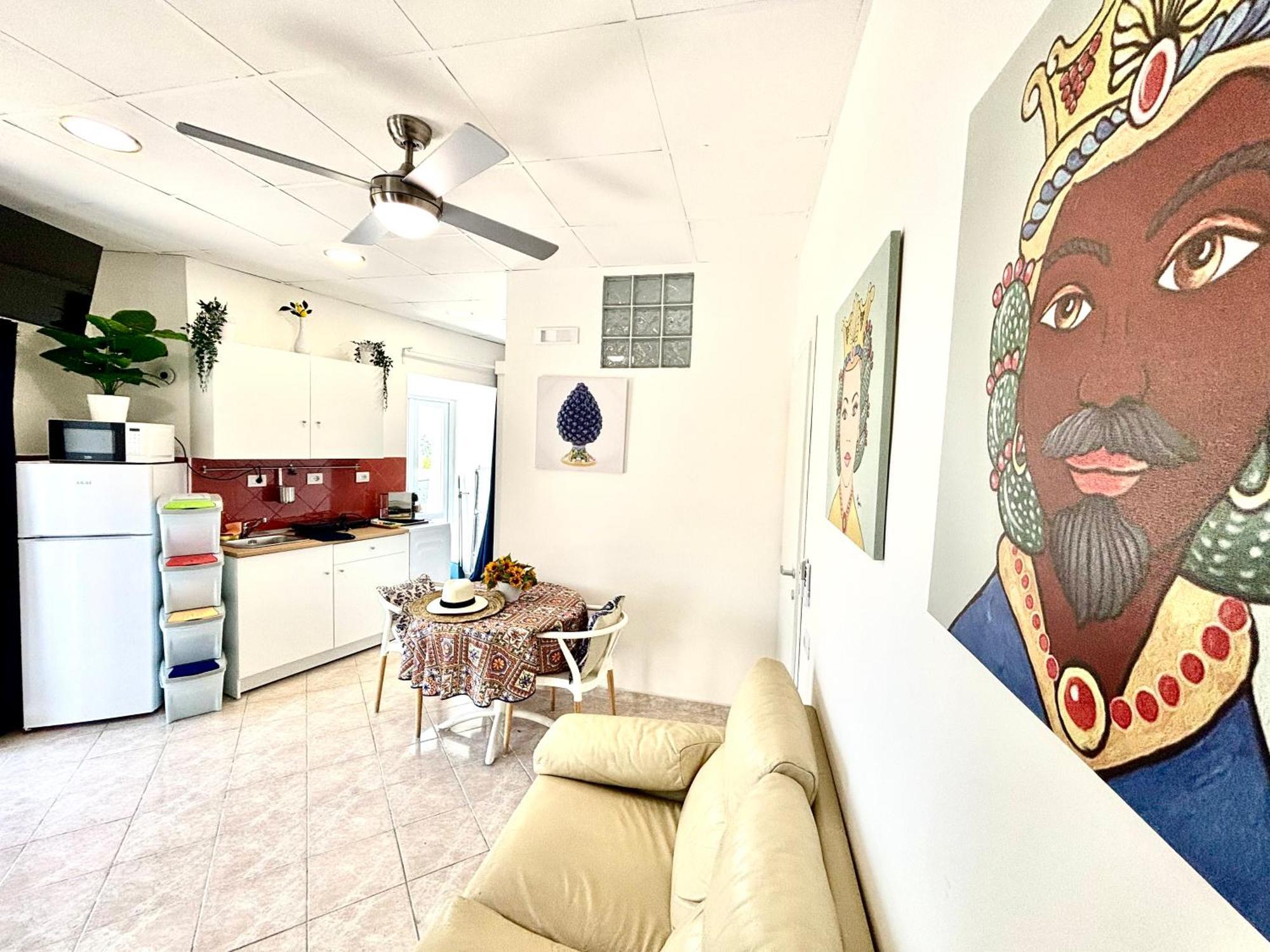 Court View Apartment